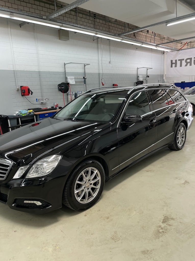 Kombi-Fahrzeug Komplettaufbereitung